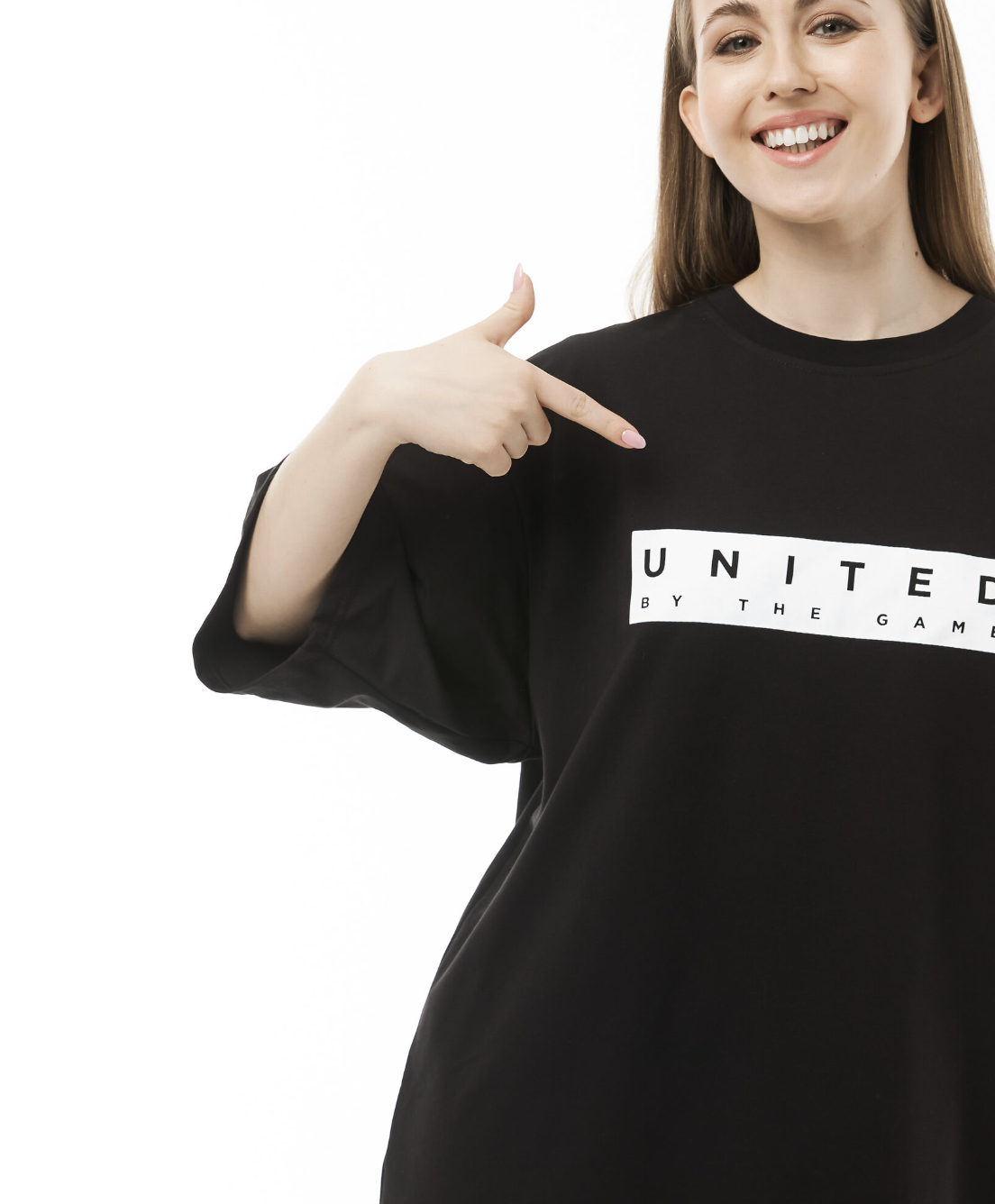 Футболка. Цвет:черный