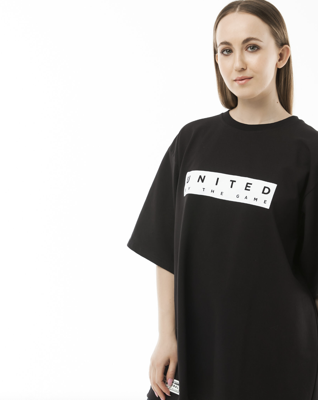 Футболка. Цвет:черный