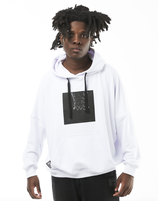 Белое худи с карманом кенгуру